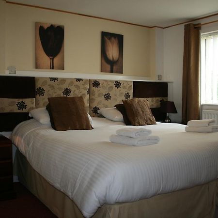 Bed and Breakfast The Leaking Well Dunhampton Экстерьер фото